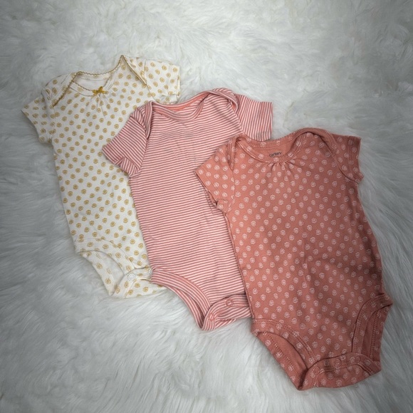 Carter’s Baby Girl bodysuit bundle 
Size 3 months​ - Picture 3 of 10